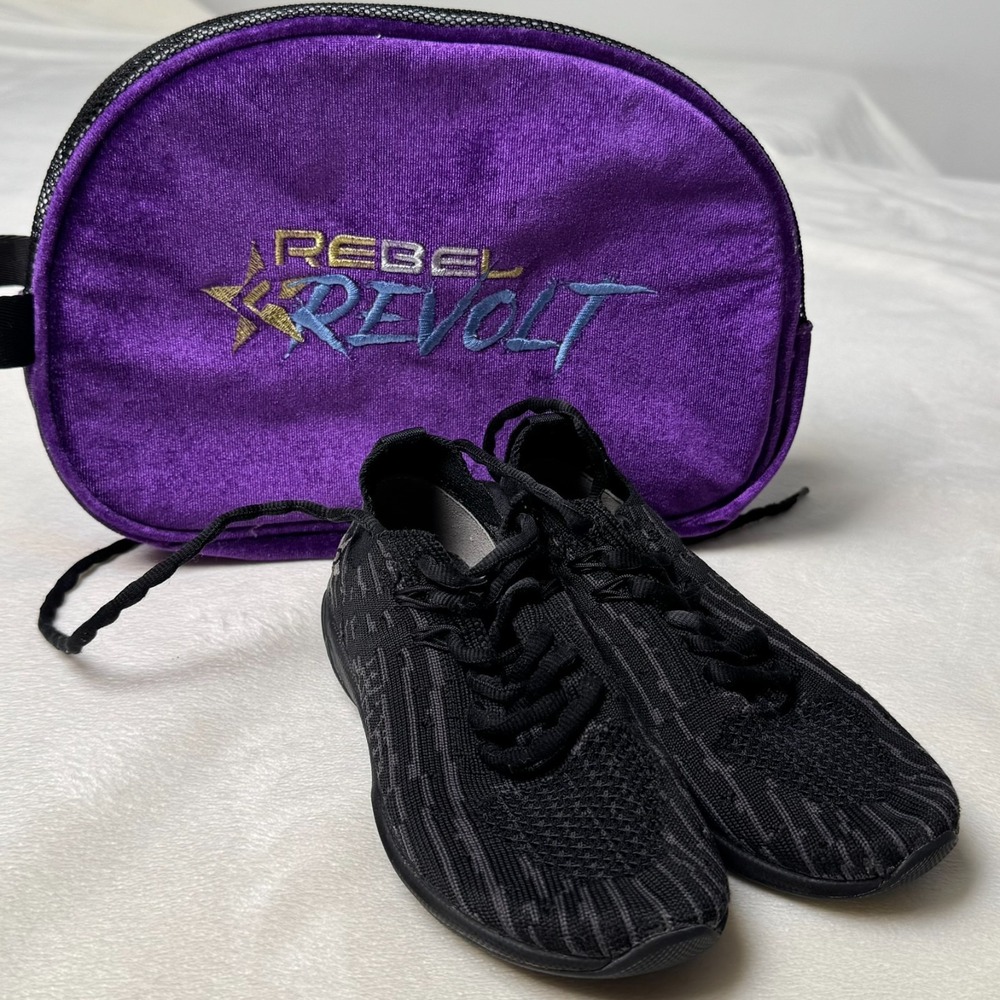 Rebel Revolt Blackout cheer shoes Youth size 1